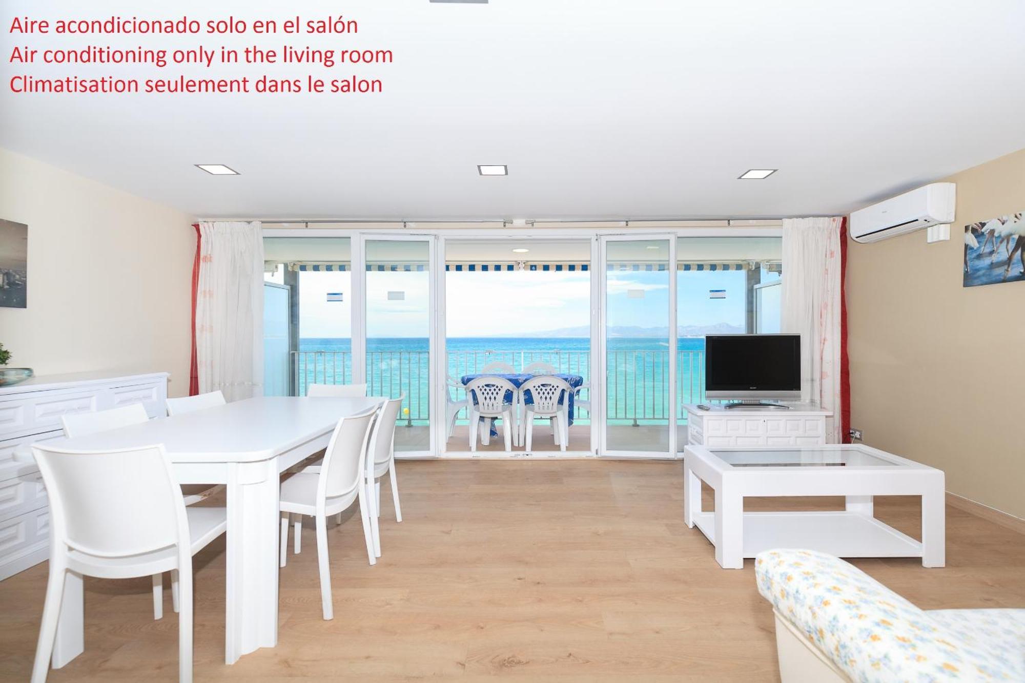 Uhc Acantilados Family Apartments Salou Bagian luar foto