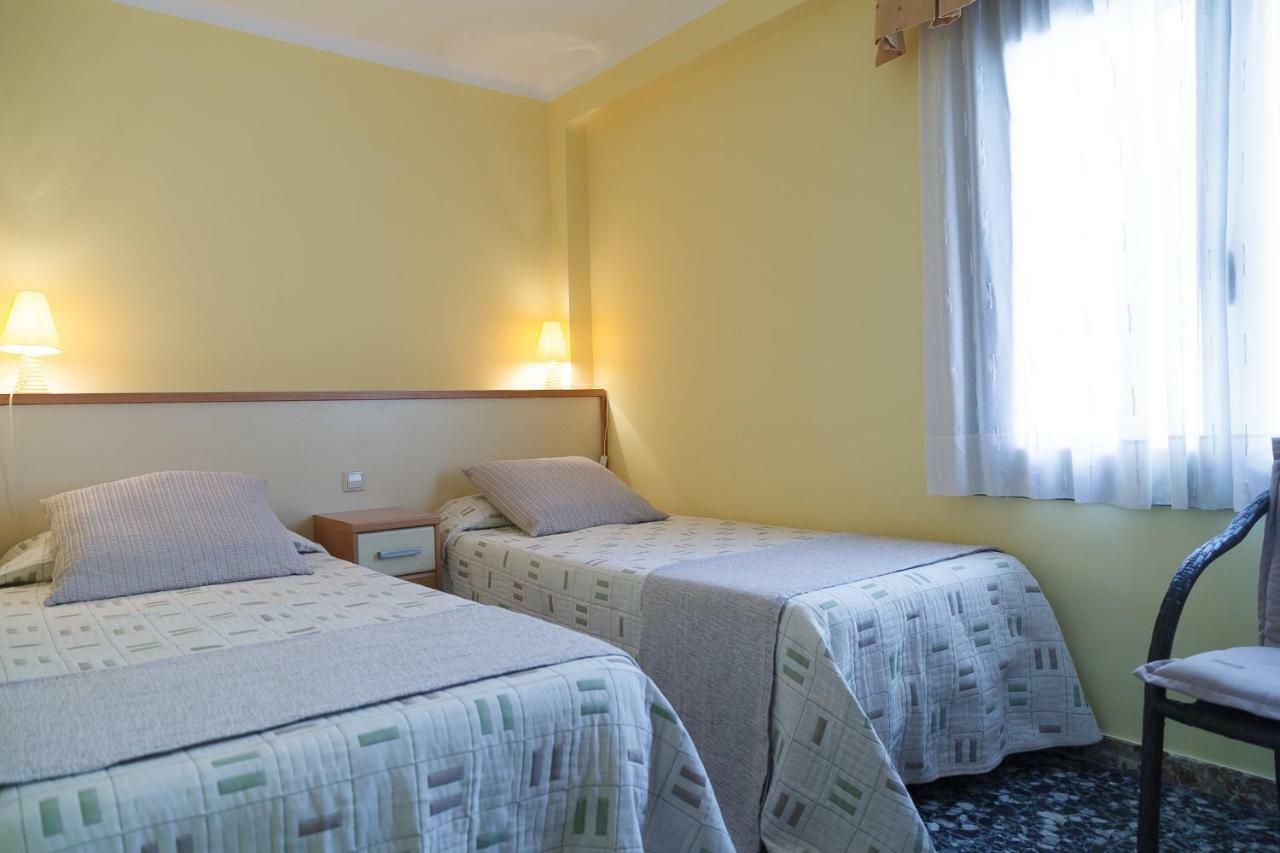 Uhc Acantilados Family Apartments Salou Bagian luar foto