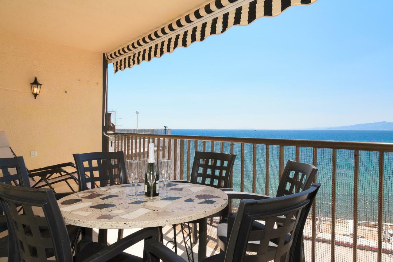 Uhc Acantilados Family Apartments Salou Bagian luar foto